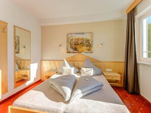 Apartment | 2 bedrooms, individually furnished, bed sheets - Inviting Apartment in Fiss in the Mountains (Fiss)