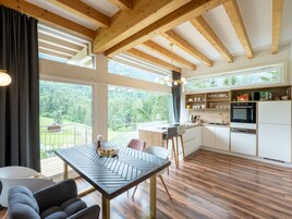 Apartment | Dining
