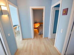 3 bedrooms, iron/ironing board, WiFi