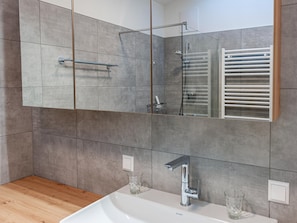 Apartment | Bathroom | Towels