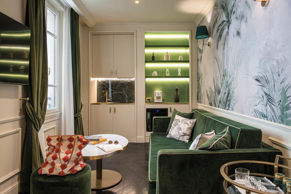 1 habitación, ropa de cama de alta calidad y minibar