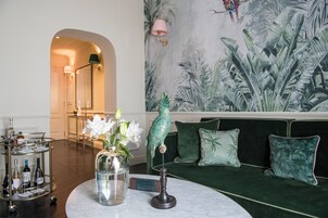 Suite, 2 camere da letto (Wifi) | Biancheria da letto di alta qualità, minibar, una cassaforte in camera