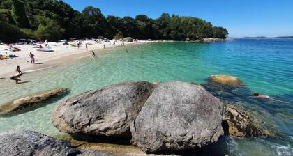 Apartment in Cangas near Playa de Barra