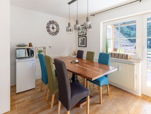 Apartment | Dining - Apartment Feld am See Near Ski Slopes (Feld am See)