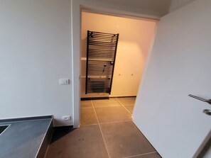 Apartment | Bathroom | Shower - Holiday Home in Zuienkerke With Terrace (Zuienkerke)