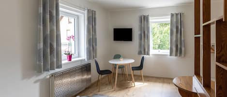 Apartment | Dining