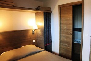 3 chambres, lit de bébé portatif, accès au Wi-Fi (inclus)