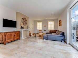 House | Living room