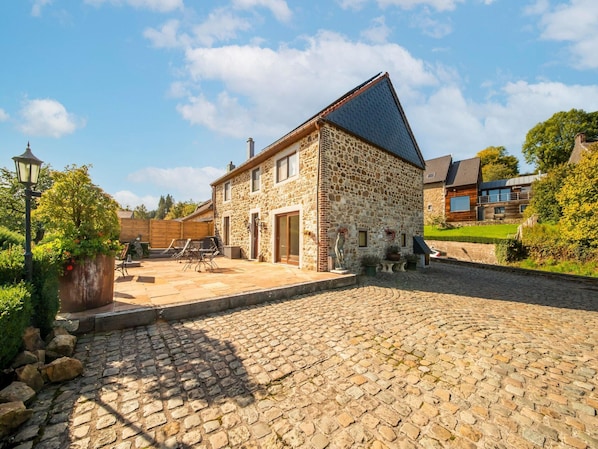 House | Exterior
