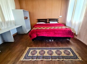 Deluxe Double Room | In-room safe, free WiFi