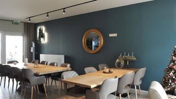 Cottage | Dining