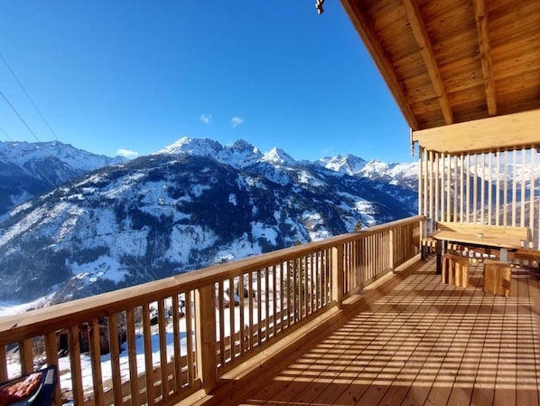 Chalet | Balcony - Chalet in Grosskirchheim With Sauna and hot tub (Grosskirchheim)