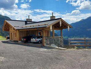 Chalet | Exterior