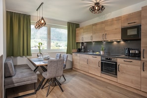 Private kitchen - Apartment Alpine Classic-formerly TUI Ferienhaus (Matrei in Osttirol)