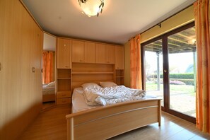 House | 4 bedrooms, individually furnished