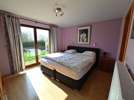 House | 4 bedrooms, individually furnished