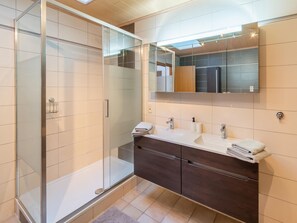 House | Bathroom