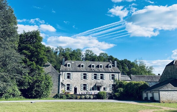 House | Exterior - Castle in Ferrieres With Pond Garden (Ferrieres)