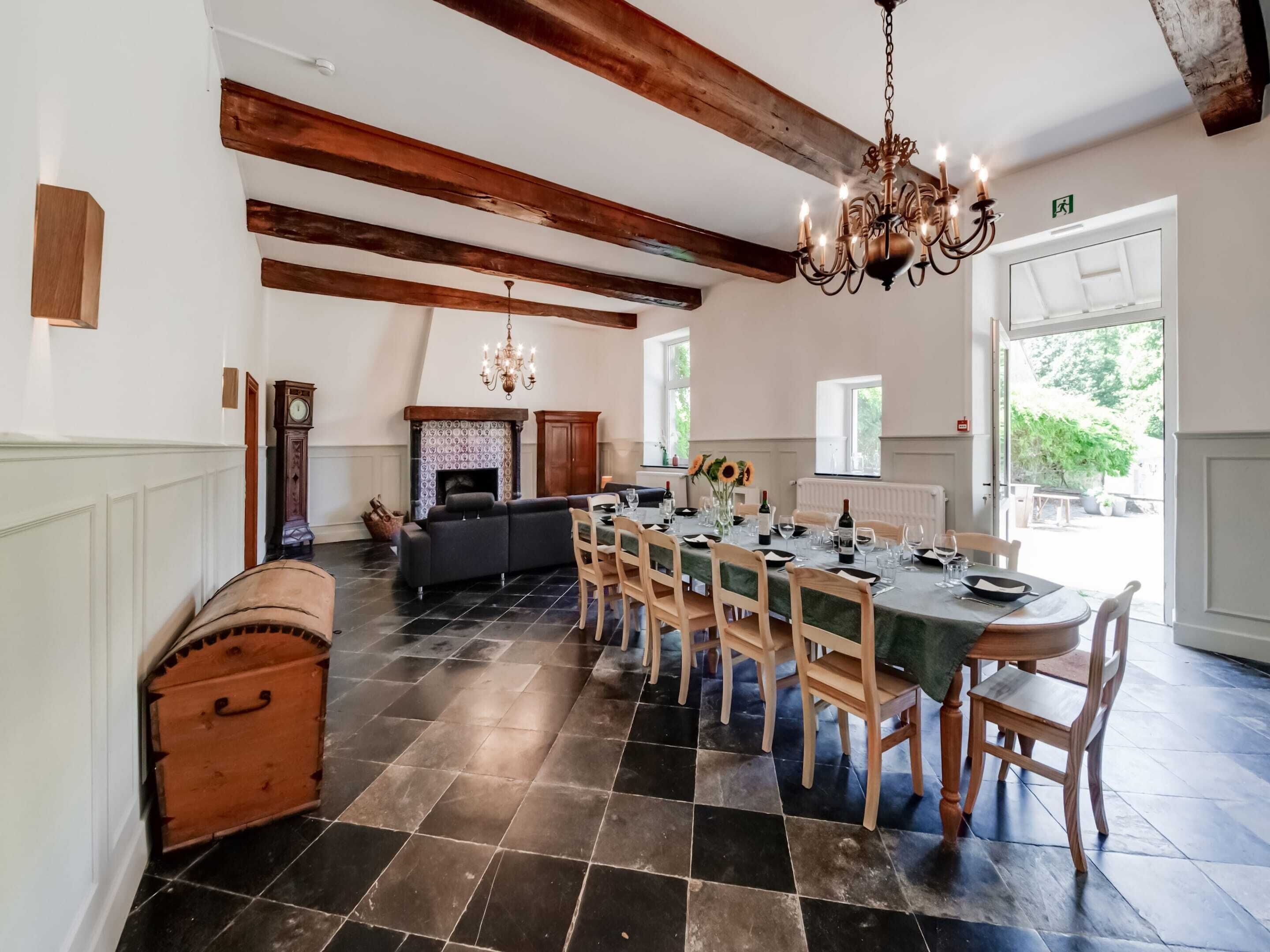 House | Dining