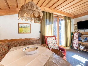 Dining - Apartment in Bad Kleinkirchheim Near Ski Lift (Bad Kleinkirchheim)