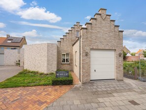 House | Exterior