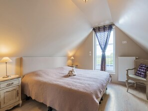 3 bedrooms, individually furnished - Inviting Holiday Home in Nieuwpoort With Garden (Nieuwpoort)