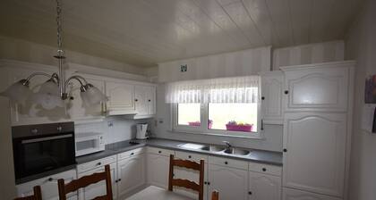 Elegant & Peaceful Holiday Retreat in Peer