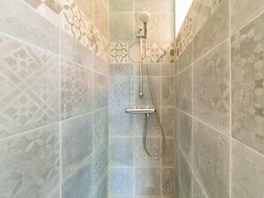House | Bathroom