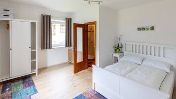 Apartment | 1 bedroom, bed sheets