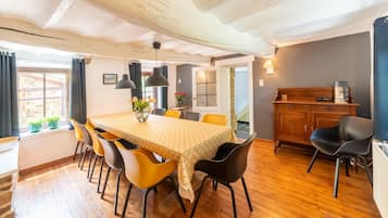 House | Dining