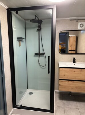 House | Bathroom