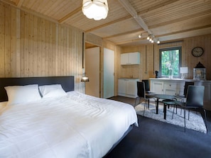 Casa | 7 habitaciones, muebles diferentes y ropa de cama