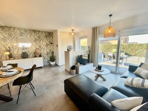 House | Dining