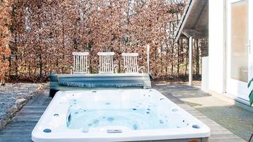 Villa | Terrace/patio