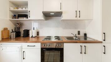 Apartemen | Dapur pribadi | Mesin pencuci piring dan mesin pembuat kopi/teh