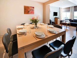 House | Dining