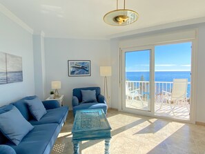 Unclassified image, 5 of 30, button