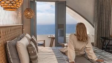 Master Suite with Sea View | Sengetøy av topp kvalitet, safe på rommet og lydisolert