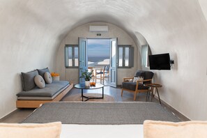 Honeymoon Suite with Sea View and Jetted tub | 고급 침구, 객실 내 금고, 방음 설비, 다리미/다리미판