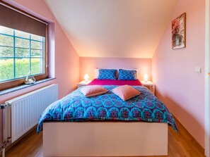 House | 2 bedrooms, individually furnished