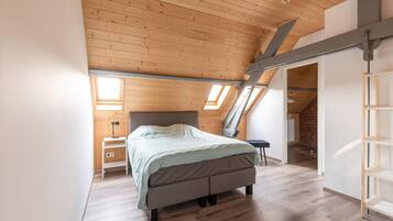 2 bedrooms, bed sheets