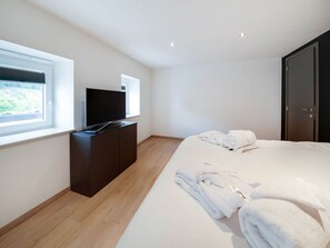 Huis | 2 slaapkamers, individueel gemeubileerd, beddengoed