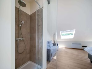 House | Bathroom