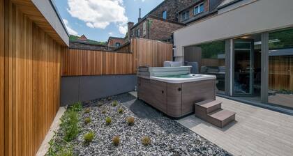 Comfort Near Historic Huy