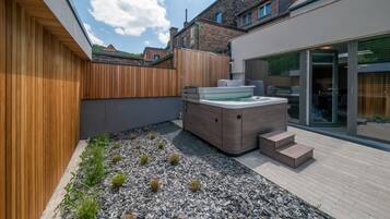 House | Spa treatment