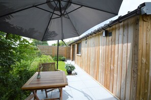 Chalet | Exterior - Pleasant Chalet in Anhee in a Charming Area (Anhée)