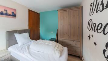 4 chambres, ameublement personnalisé