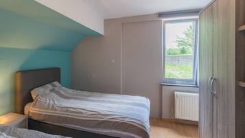 4 chambres, ameublement personnalisé