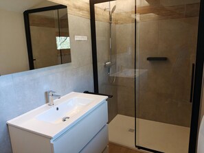 House | Bathroom - Holiday Home With River View (Durbuy)