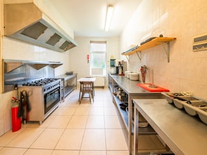 House | Private kitchen | High chair - Holiday Home in Falaen by Chateau Montaigle (Onhaye)
